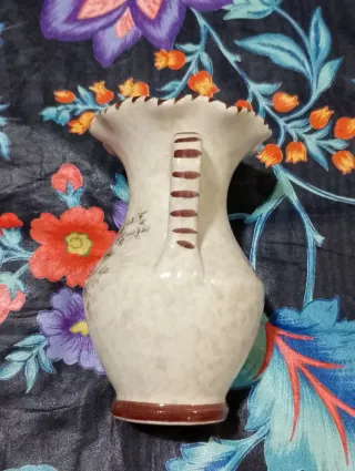 Vaso ceramica con manici decorato floreale