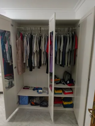 Armario blanco de gran capacidad