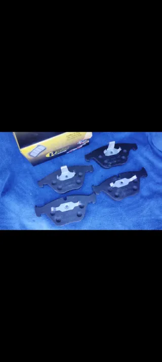 Pastillas delanteras BMW