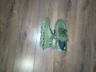 Zapatillas deportivas Unisex  Talla 43