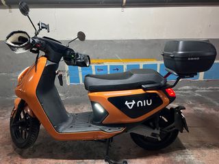 MOTO ELECTRICA NIU MQI GT 2021 + BAUL SHAD