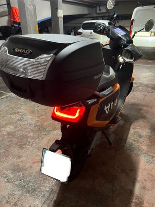 MOTO ELECTRICA NIU MQI GT 2021 + BAUL SHAD