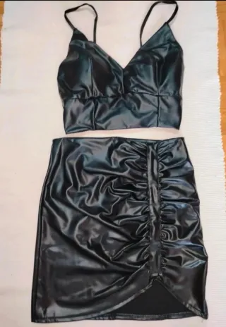 Conjunto Top y Falda