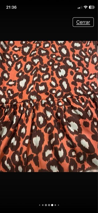 Blusa de raso con estampado de leopardo