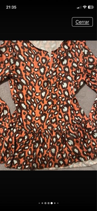 Blusa de raso con estampado de leopardo