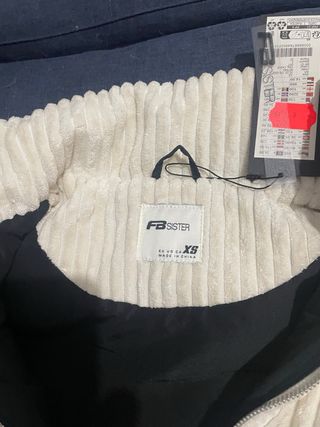 Chaleco blanco de pana sin usar con eiqueta