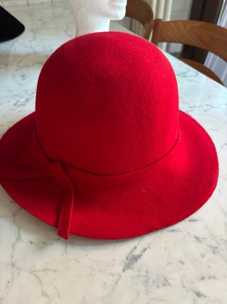 Cappello donna tesa larga rosso