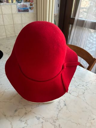 Cappello donna tesa larga rosso
