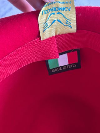 Cappello donna tesa larga rosso