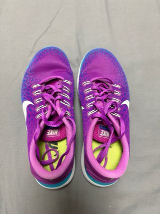 Zapatillas Nike Morado y Turquesa