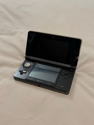 Nintendo 3DS + Juego Nintendogs