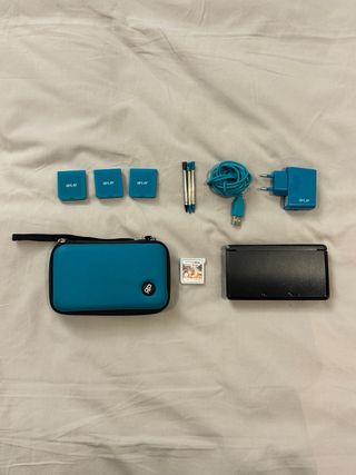 Nintendo 3DS + Juego Nintendogs