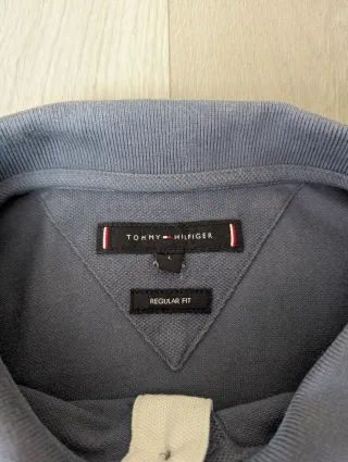 Polo Tommy Hilfiger Hombre Gris