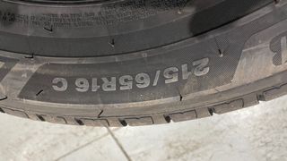 Neumático Bridgestone 215/65 R16C 106/104T