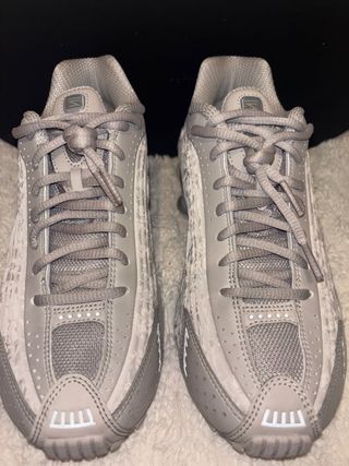 Nike Shox R4 College Grey/Flat Pewter