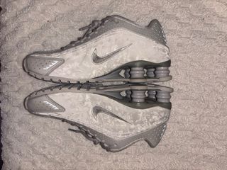 Nike Shox R4 College Grey/Flat Pewter