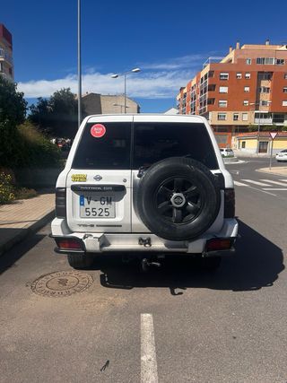 Nissan Patrol gr y61 1999