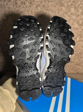 Adidas Hyperturf Zapatillas Blancas y Azules