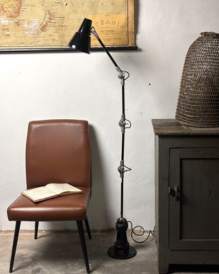 Lampada terra industriale vintage