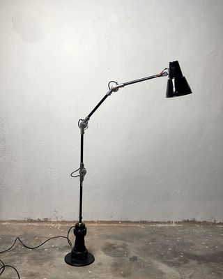 Lampada terra industriale vintage