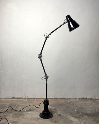 Lampada terra industriale vintage