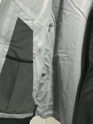 Chaqueta Impermeable Montaña Quechua MH500 Talla M