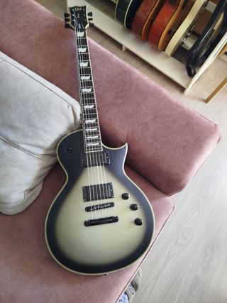 Guitarra LTD EC1001T CTM con estuche rigido