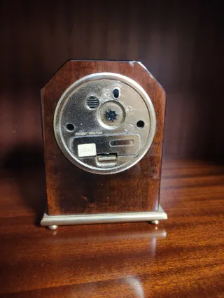 Reloj de sobremesa JAZ