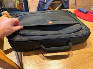 Valigetta per computer nera con tracolla 17-18,4