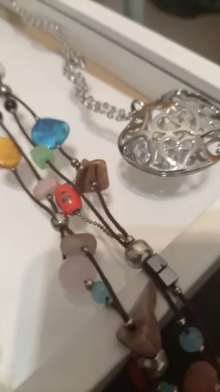 Lote collares bisutería + marco fotos