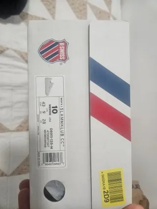 Zapatillas K-Swiss Blancas y Doradas