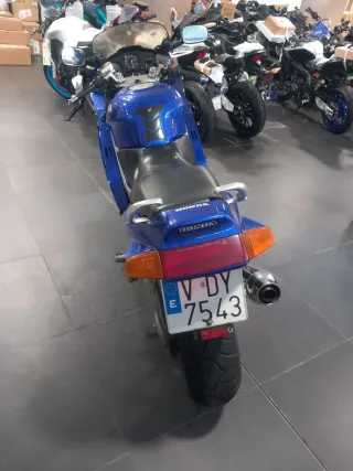 Honda VFR azul sportbike