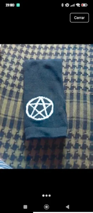 Guantes sin dedos con pentagrama