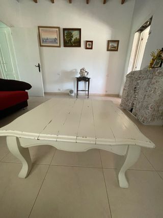Mesa de centro blanca de madera
