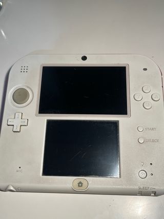 Nintendo 2DS Blanca con funda y juegos