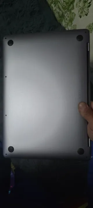 MacBook Pro 13 M2 8GB RAM 512GB