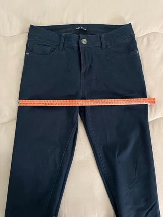 Pantaloni blu skinny