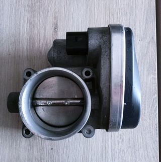 Cuerpo de aceleración BMW