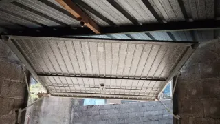 Puerta de garaje basculante metálica