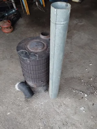 Estufa de leña metálica Theca