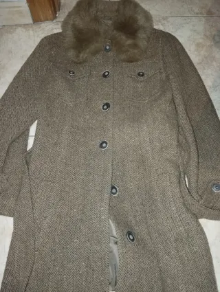 Chaqueta de mujer con cuello de pelo
