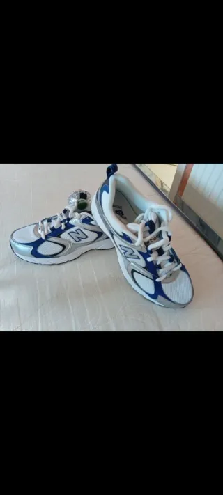 Zapatillas New Balance Azul y Blanco