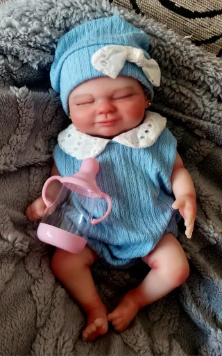 Bebita reborn silicona 33cm
