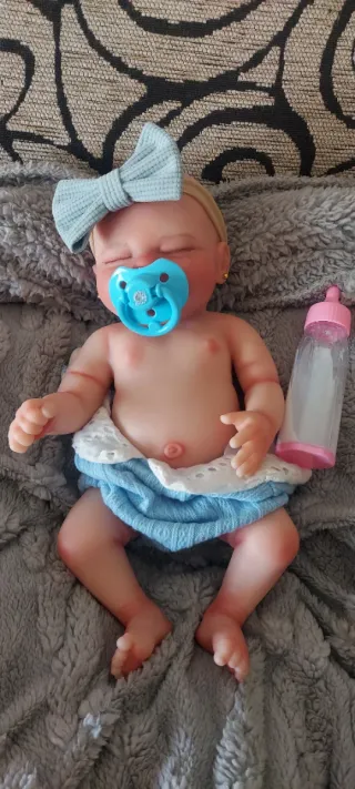 Bebita reborn silicona 33cm