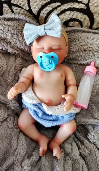 Bebita reborn silicona 33cm