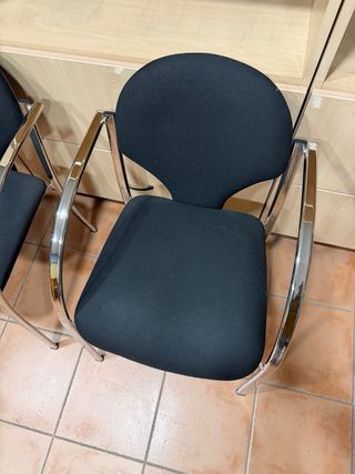 4 Sillas Recepción Hellin P&C Tela/Metal