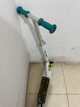 Patinete infantil blanco y verde