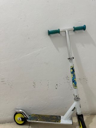 Patinete infantil blanco y verde