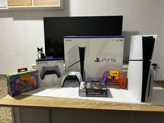 PS5 con Lector + 2 Mandos + 3 Juegos