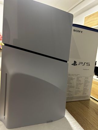 PS5 con Lector + 2 Mandos + 3 Juegos